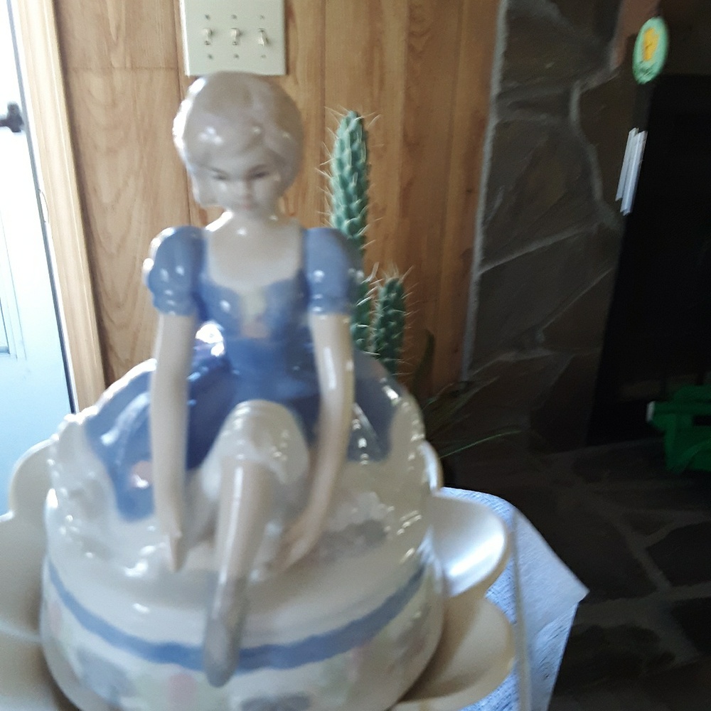 Music Figurine